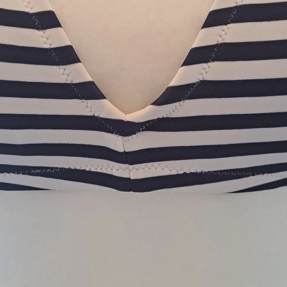 NWOT J.Crew Factory‎ Womens Navy/White Striped Bra Style Bikini Top Pads SM